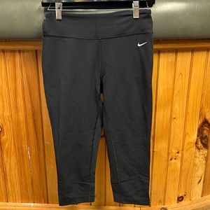 NIKE Yoga Pants - Capri Size M